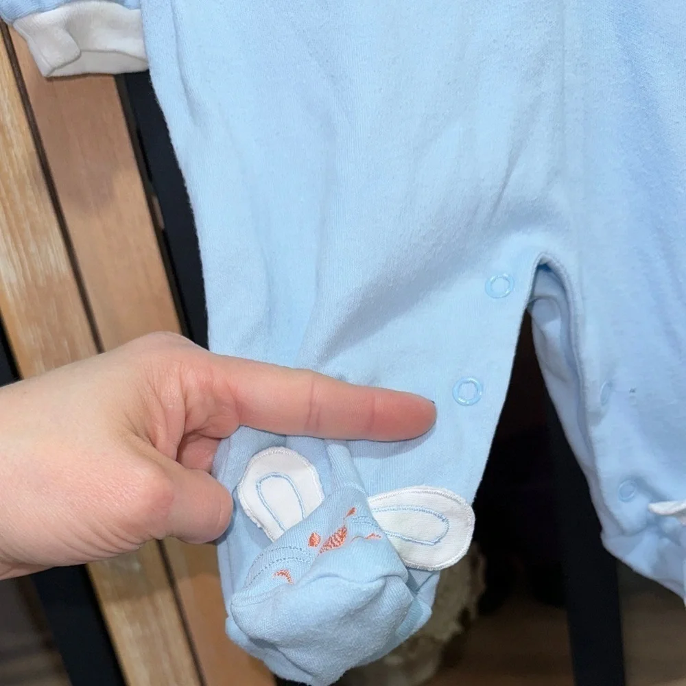 Vintage 1990s coverall Bunny Footies Romper baby boy Crème de la Collar easter